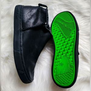 Santorisan Black Booties